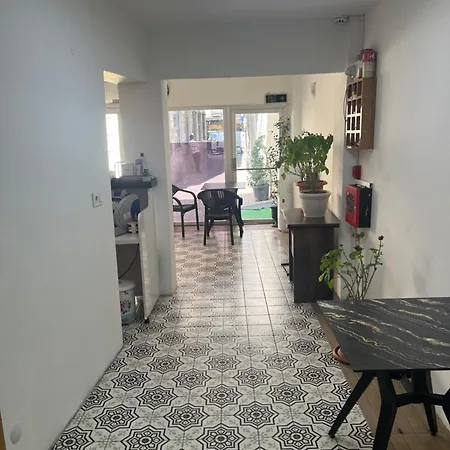 Tuerkmen מלון 2*